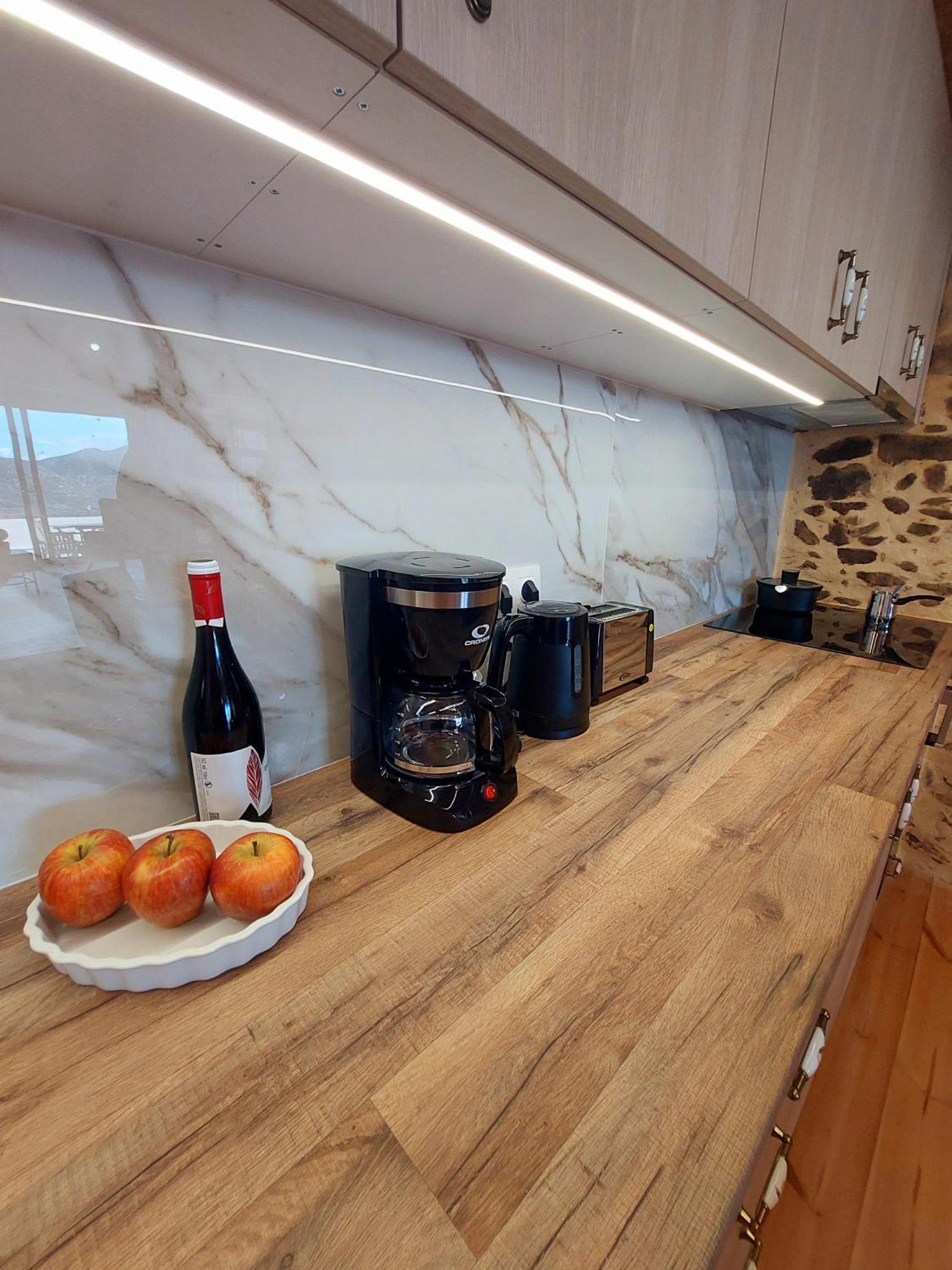 Roza Stone & Apartment Goniai