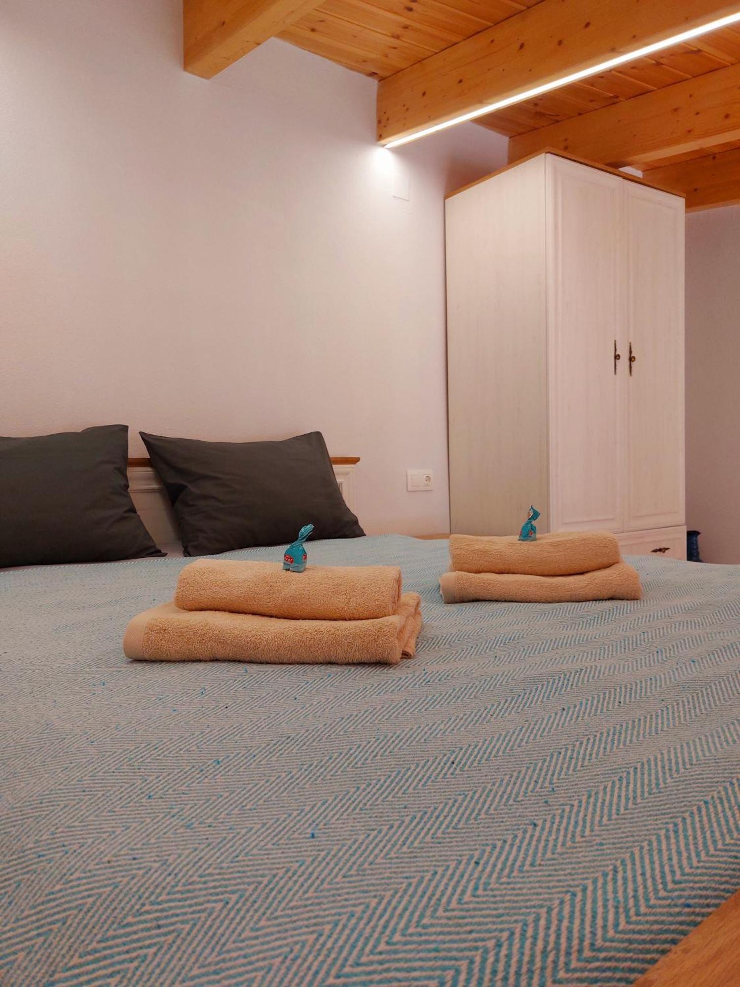 Roza Stone & Apartment *